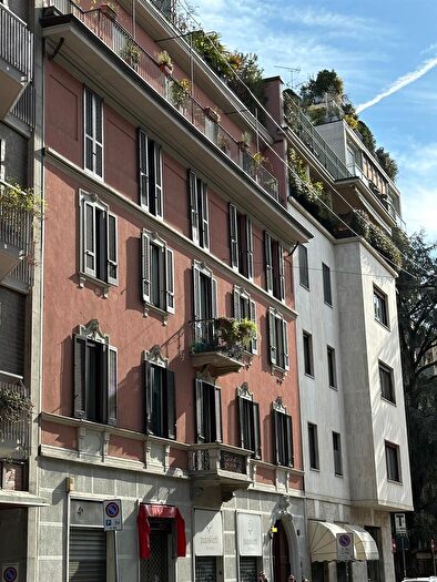 Appartamento monolocale in vendita in Via Vivaio, Milano