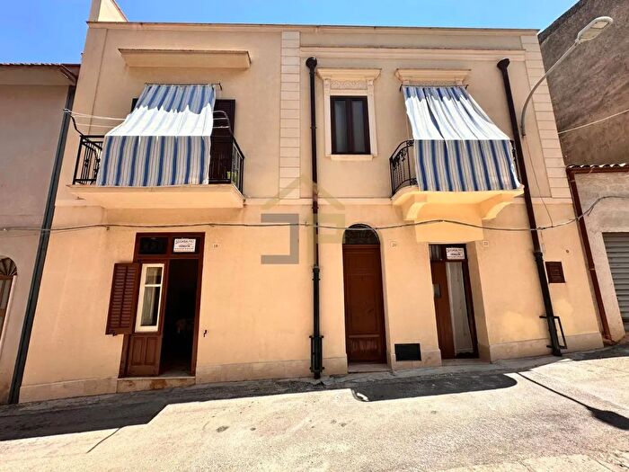 Casa con 5 locali in vendita in Via Bonventre, Castellammare Del Golfo