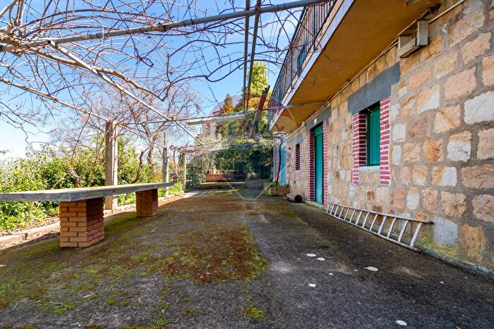 Casa con 6 locali in vendita in Contrada Rovetta, Pollina
