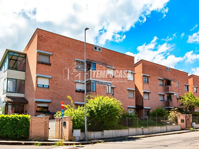 Appartamento quadrilocale in vendita in Via Lorenzini, Gassino Torinese