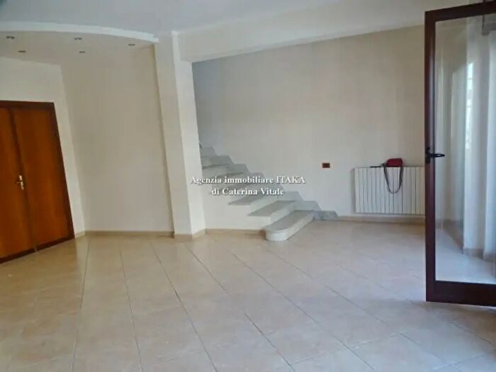 Appartamento con 6 locali in affitto in Corso Umberto I, Ficarazzi