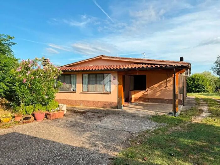 Casa quadrilocale in vendita in Localita' Bandita, Fabrica Di Roma