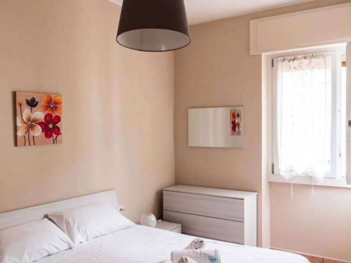 Appartamento bilocale in affitto in Via Meloria, Monte Rosa Lotto, Milano