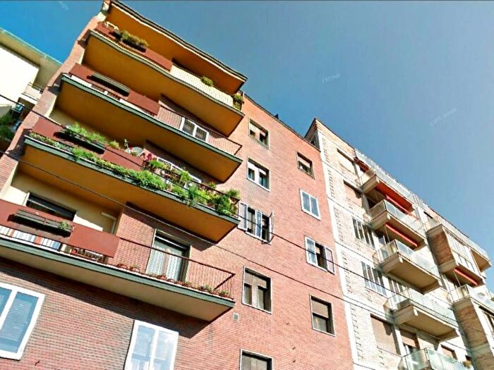Appartamento con 5 locali in affitto in Via Amedeo Parmeggiani, Saffi, Bologna