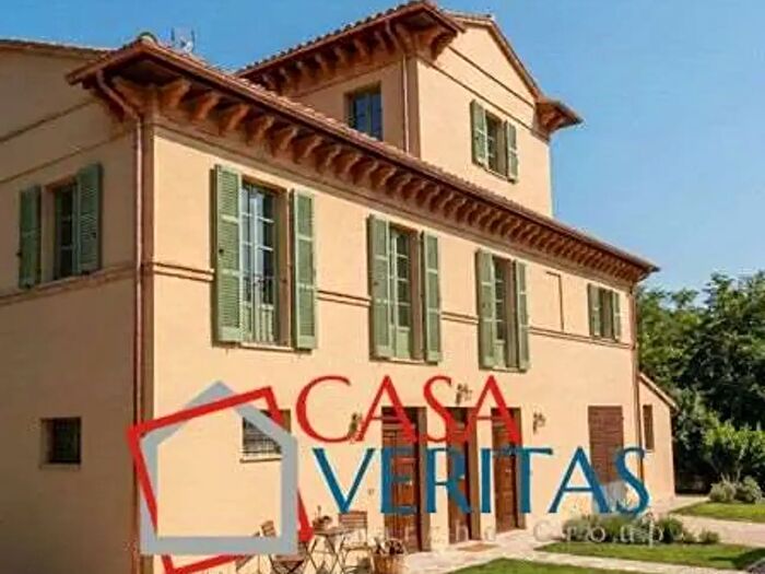 Casa quadrilocale in vendita in Strada Cavallo Montirone, Senigallia