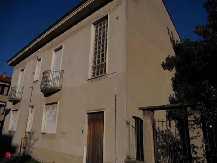 Casa con 6 locali in vendita in Seregno