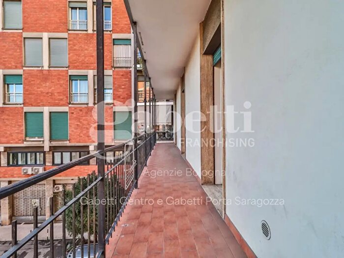 Appartamento quadrilocale in vendita in Via Barozzi, Bologna