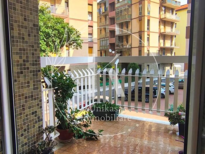 Appartamento quadrilocale in affitto in Piazza Maestri dell'Artigianato, Savona