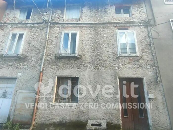 Casa trilocale in vendita in Via Silvio Pellico, Torrebelvicino