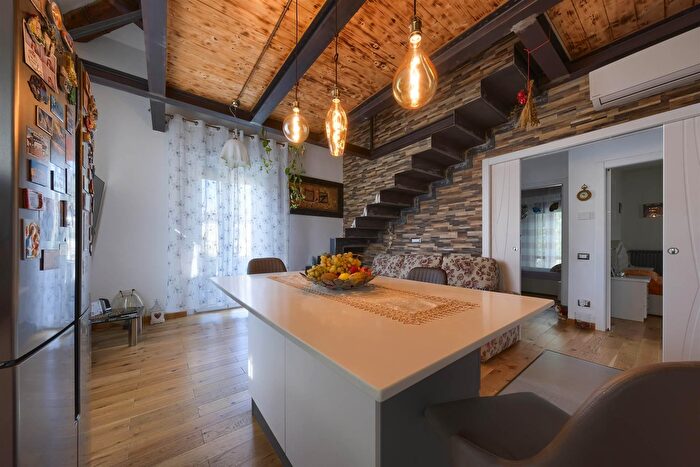 Appartamento quadrilocale in vendita in Firenze