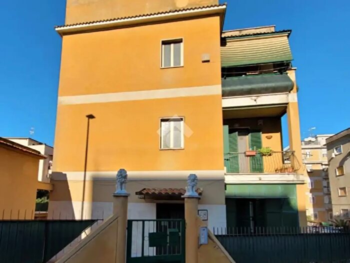 Appartamento bilocale in vendita in Via delle Susine, Roma