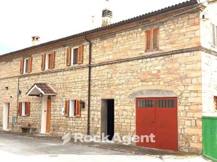 Casa con 6 locali in vendita in Via Santa Maria, Cupramontana