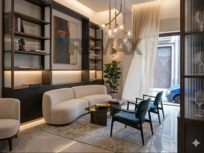 Appartamento con 6 locali in vendita in Via XIII Traversa, Belpasso