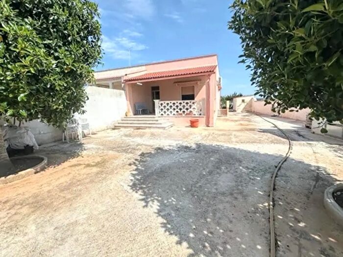 Casa trilocale in vendita in Via Contrada Marchese, Manduria