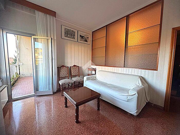 Appartamento quadrilocale in vendita in Viale Bernabò Brea, Genova