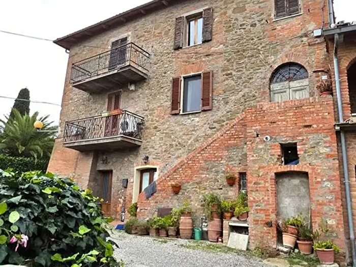 Appartamento con 8 locali in vendita in Citta' Della Pieve