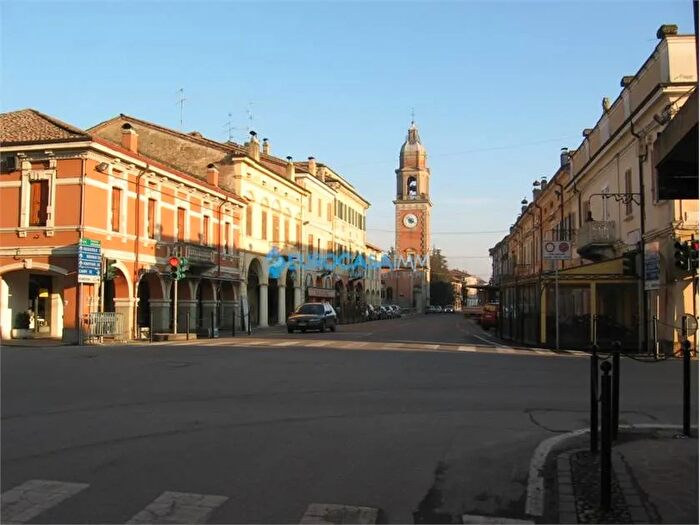 Appartamento bilocale in vendita in Corso Repubblica Rolo Re, Rolo