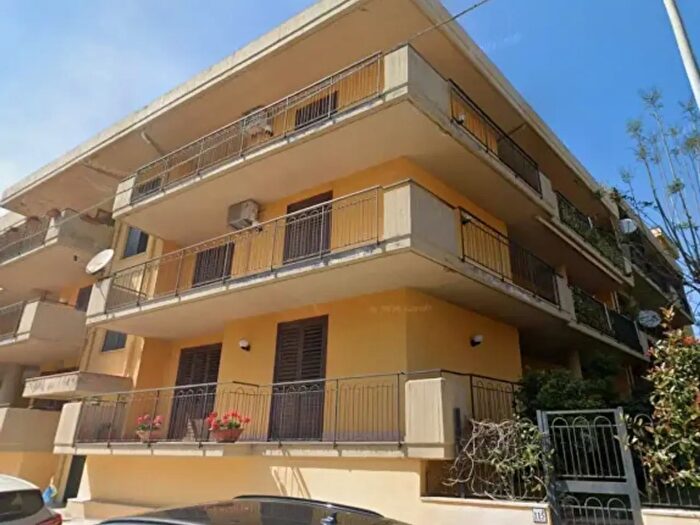 Casa trilocale in vendita in Via San Nicolò, Aci Catena