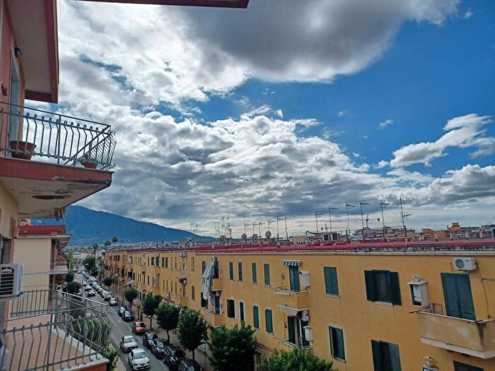 Appartamento quadrilocale in affitto in Via Antonio Locatelli, Piazza Primavera Passariello, Pomigliano dArco