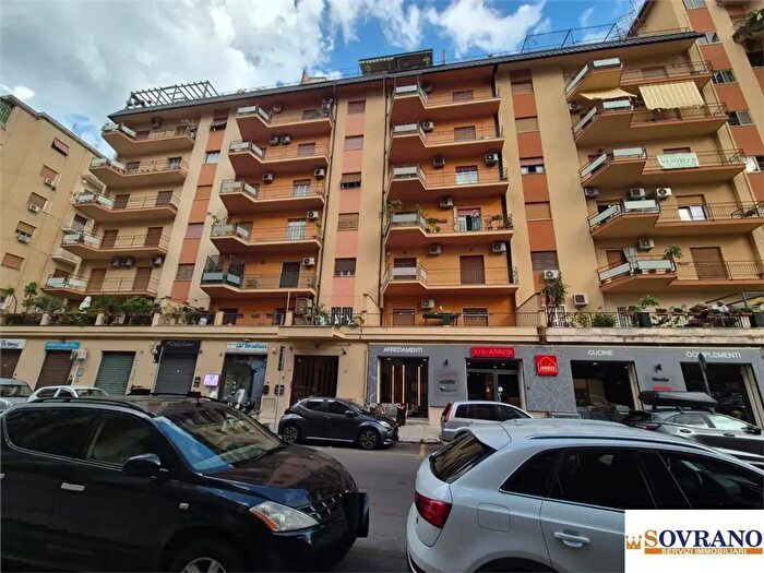 Appartamento quadrilocale in vendita in Palermo