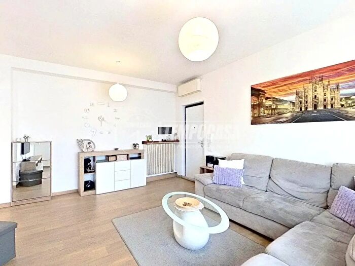 Appartamento trilocale in vendita in Via Moia, Brugherio