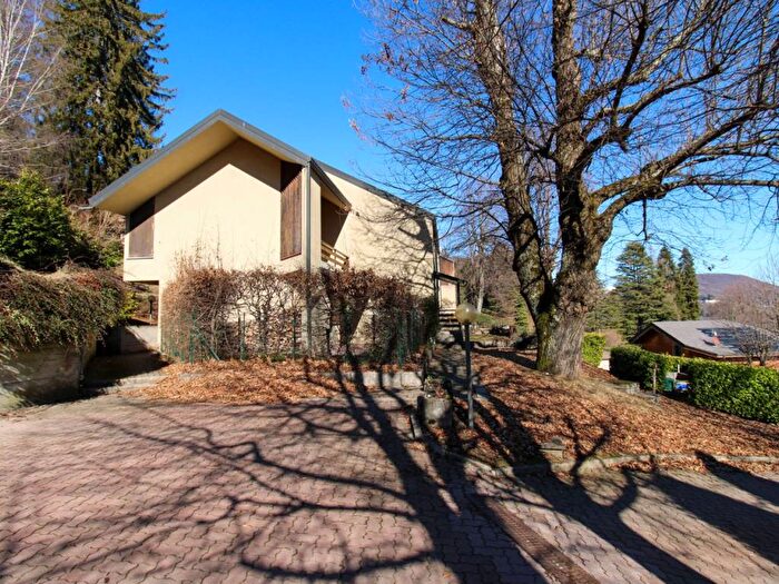 Appartamento bilocale in affitto in Via Pagani, Lanzo DIntelvi, Alta Valle Intelvi