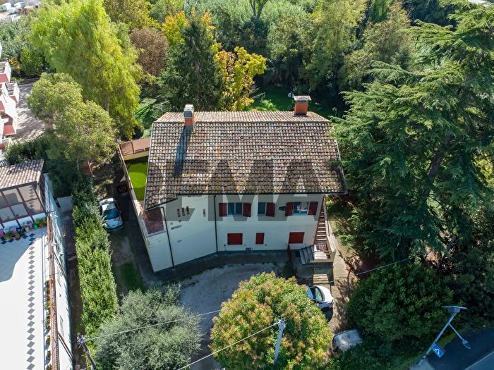 Casa con 13 locali in vendita in Via Mare Adriatico, Spoltore