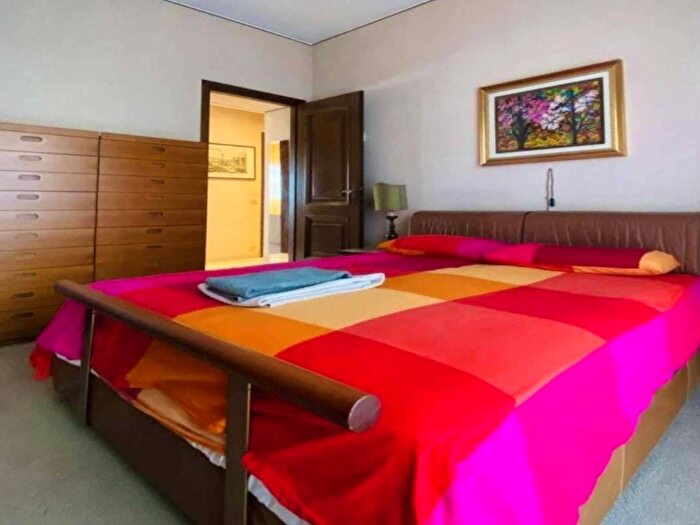 Appartamento con 5 locali in affitto in Via Sant'Anatalone, Inganni, Milano