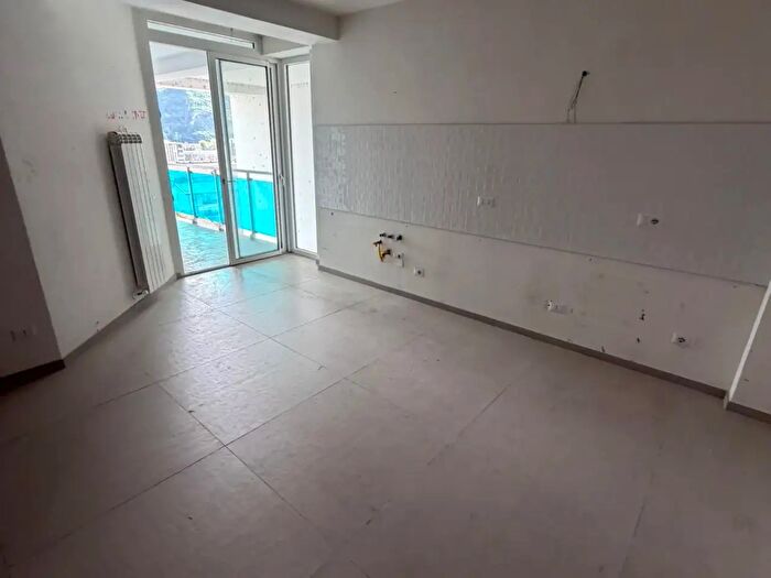 Appartamento trilocale in vendita in Viale Giacomo Mancini Snc, Cosenza