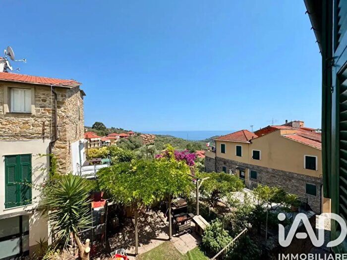 Appartamento quadrilocale in vendita in Via Via Dante Piano, Civezza