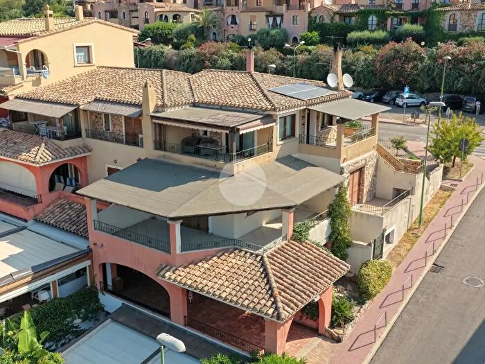 Appartamento trilocale in vendita in Via Mazzini, Villasimius