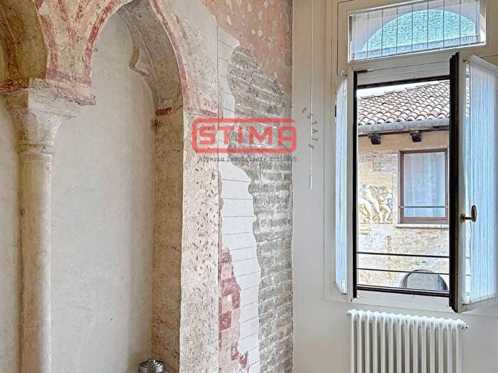 Appartamento bilocale in affitto in Piazza del Grano Burchiellati, Treviso