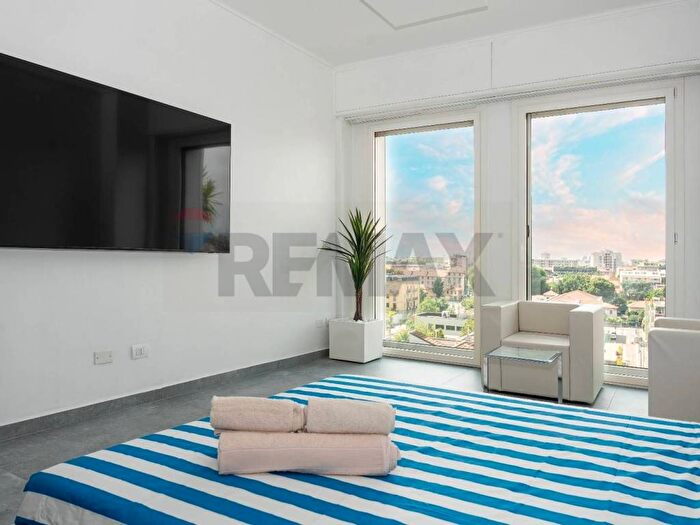 Appartamento monolocale in affitto in VIA MELCHIORRE GIOIA, Centrale, Milano