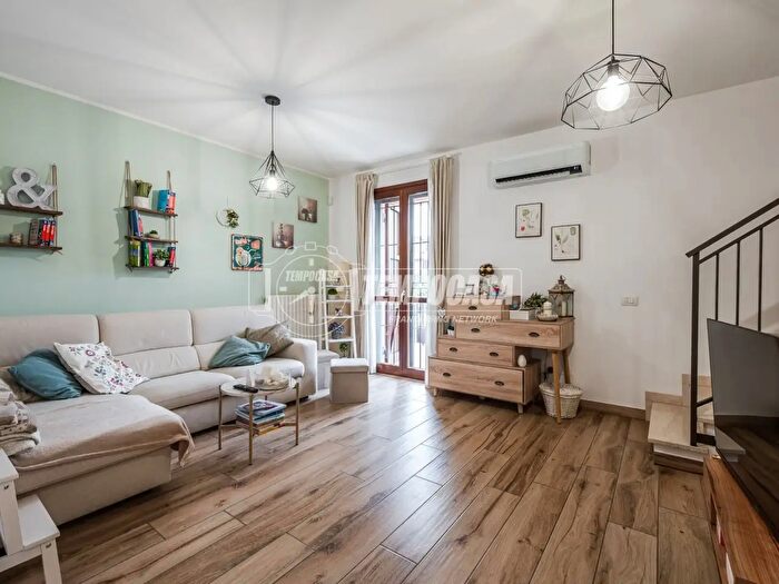 Casa quadrilocale in vendita in Via Don Giuseppe Puglisi, Correggio