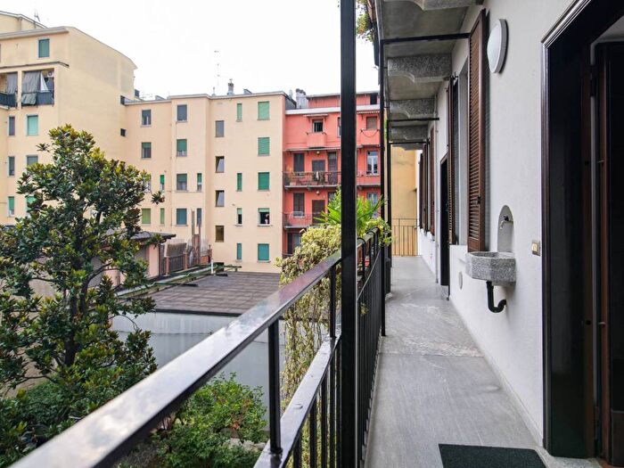Appartamento quadrilocale in affitto in Via Monte Palombino, Santa Giulia, Milano