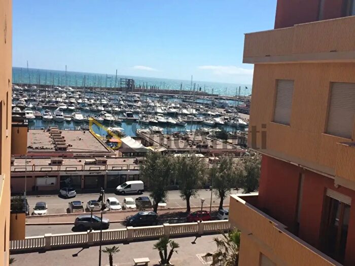 Appartamento trilocale in affitto in Via Palermo, Nettuno