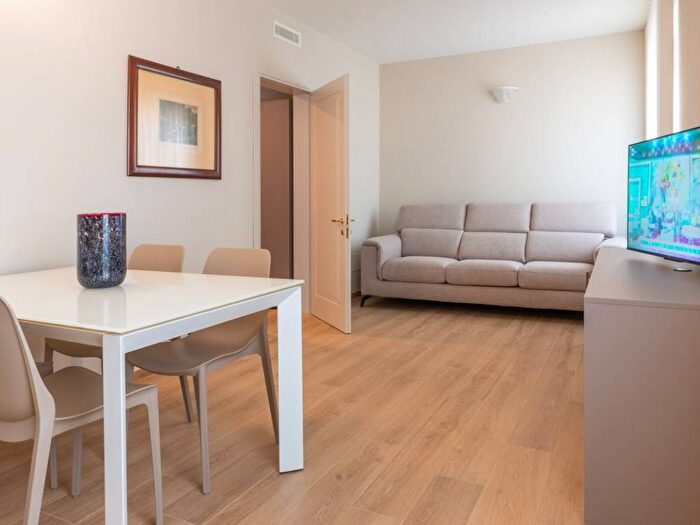 Appartamento trilocale in affitto in Via Trieste, Magenta Arnaldo, Brescia