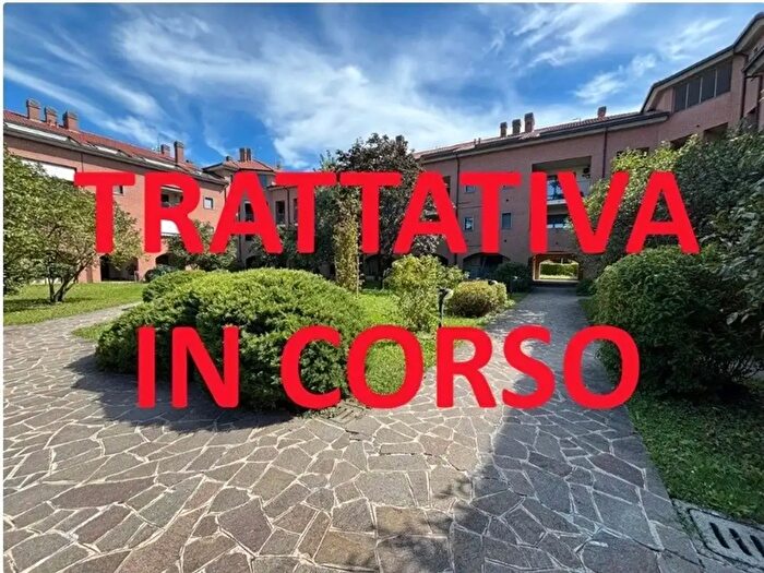 Appartamento trilocale in vendita in Via San Francesco, Sulbiate