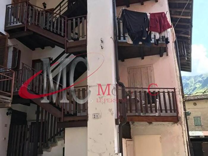 Casa quadrilocale in vendita in Anghebeni, Vallarsa