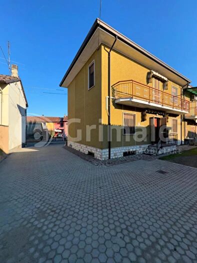 Casa con 5 locali in vendita in Via Italia Snc, Santa Cristina E Bissone