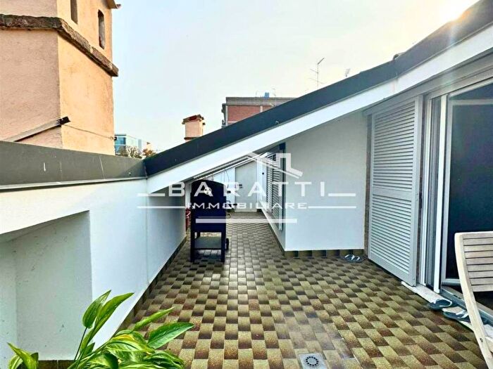 Appartamento con 6 locali in affitto in Centro, Mantova