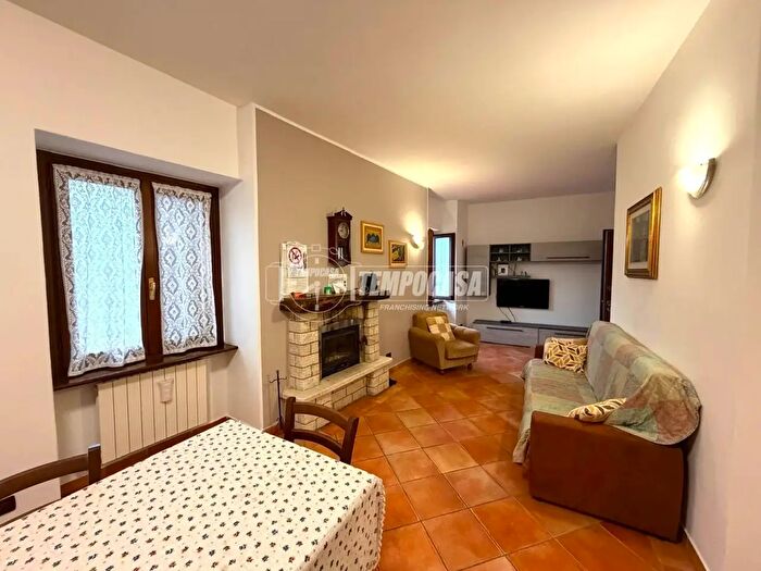 Appartamento trilocale in vendita in Via Flaccadori, Adrara San Rocco