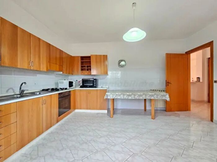 Appartamento con 6 locali in vendita in Via Roma, Montecilfone