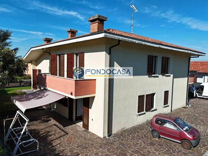 Case in Vendita e in Affitto - 3