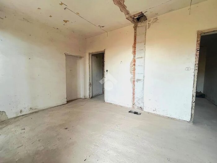 Casa quadrilocale in vendita in Via Modenese, Pistoia