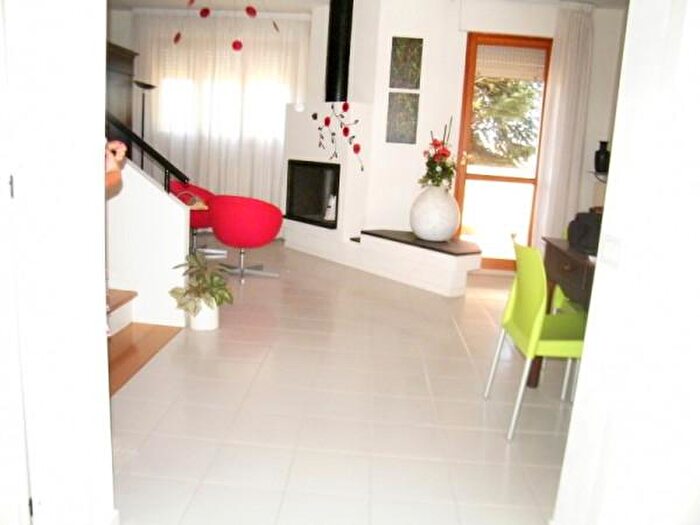 Casa con 6 locali in vendita in Via Fausto Coppi, Jesi