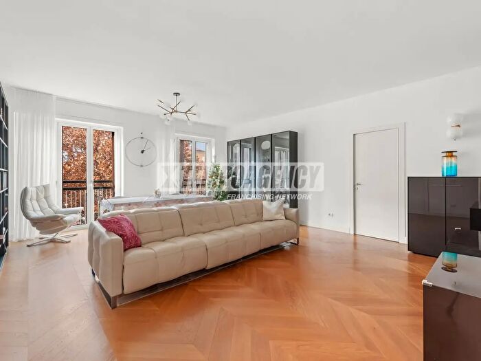 Appartamento quadrilocale in vendita in Viale Piceno, Milano