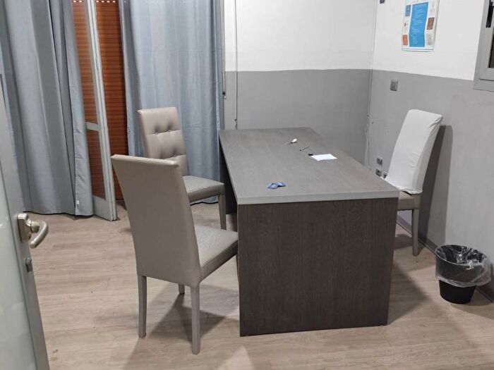 Appartamento quadrilocale in affitto in Via Sartania, Pianura, Napoli