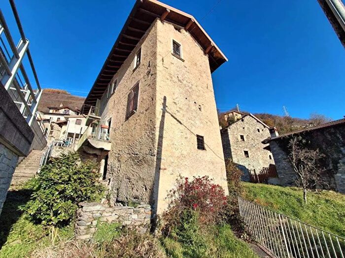 Case in Vendita e in Affitto - 3