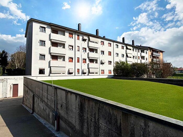 Appartamento trilocale in vendita in Via Enrico Berlinguer, Cesate